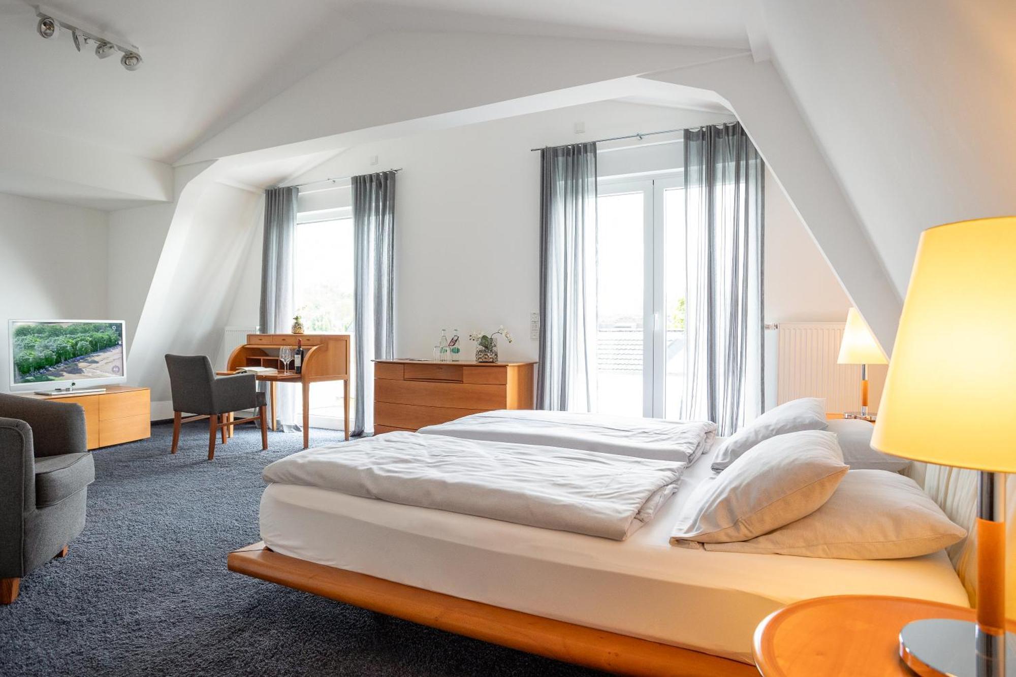 &Repeat Koeln Airport Hotel Kültér fotó